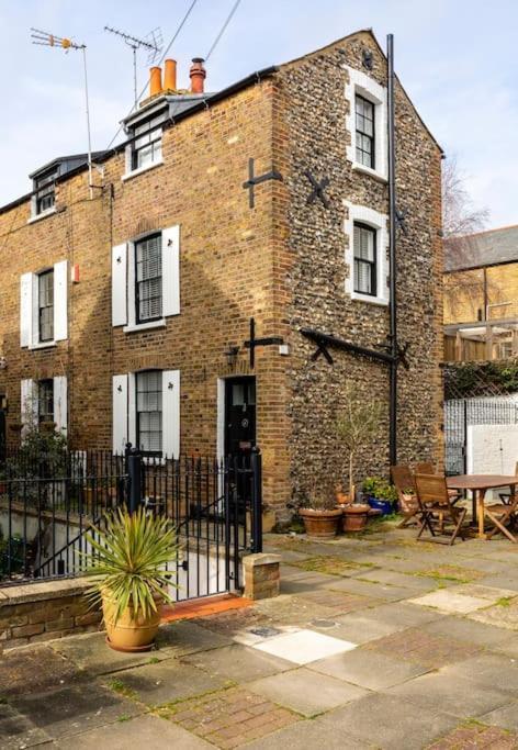Old Anchor Cottage, Broadstairs. ภายนอก รูปภาพ